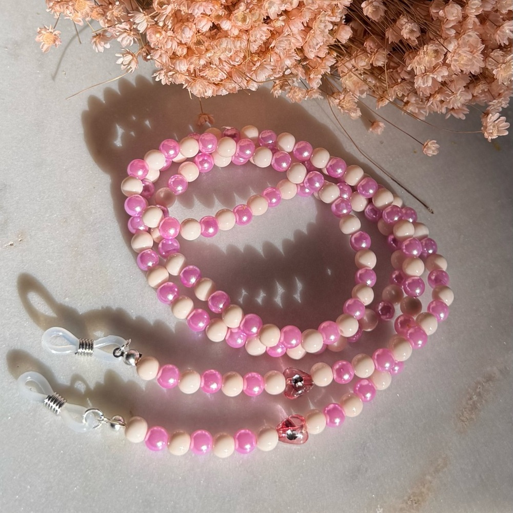NWT Purple and Cream Beaded Eyeglass Chain